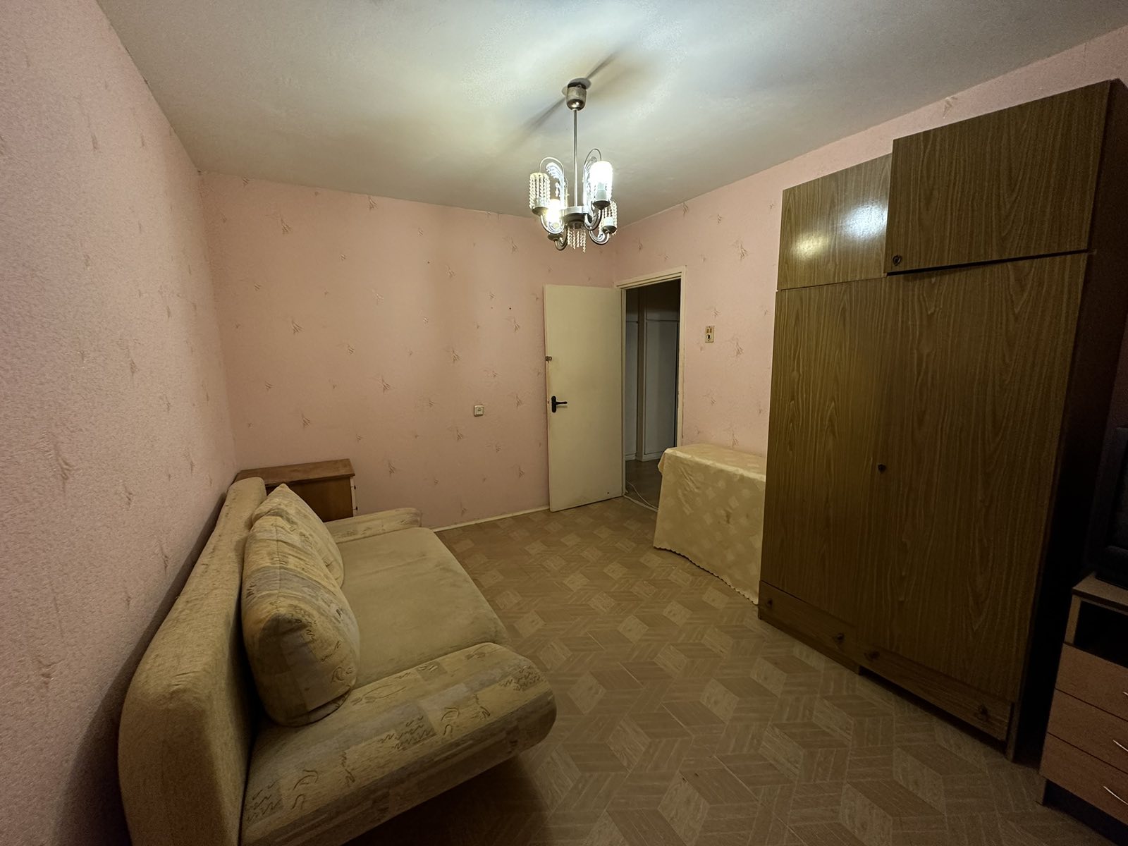 Снять комнату по ул. Есенина Сергея, д. 15 в Минске, Московский район ...